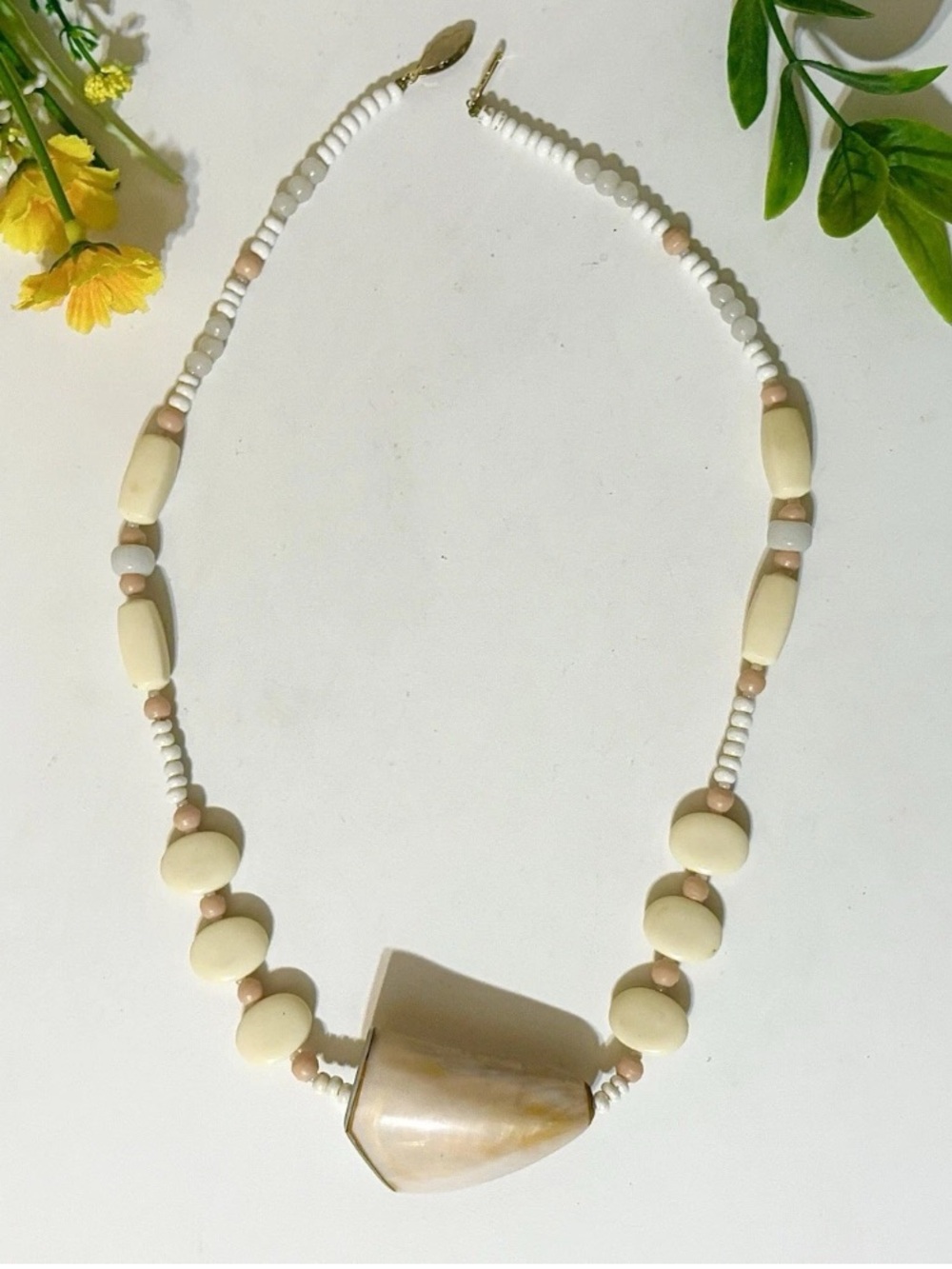 Large Vintage Mother of Pearl Art Deco Shell Horn Artisan Bead Pendant Necklace